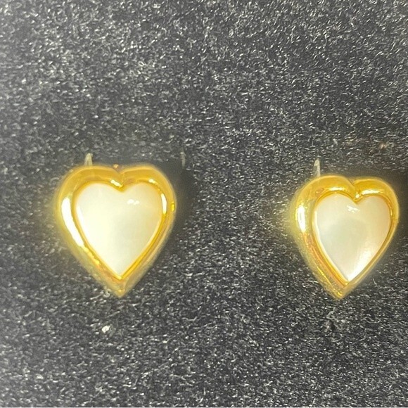Vintage Heart Stud Earrings Gold w White Gemstone Post Back Dainty - Picture 2 of 2
